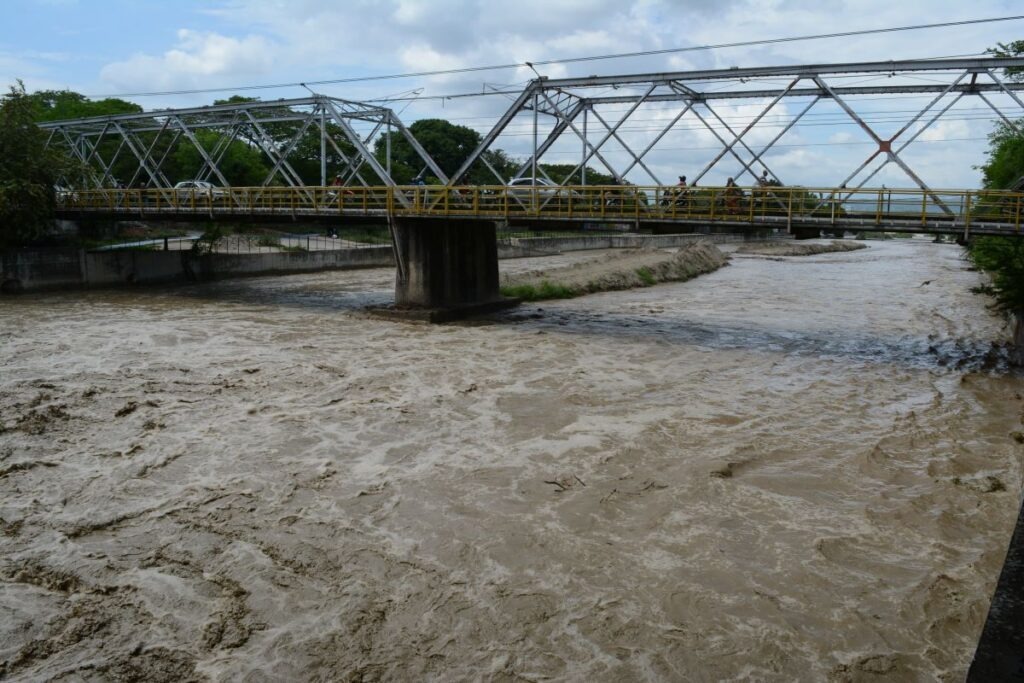 En monitoreo constante permanece río Las Ceibas por posible aumento de nivel