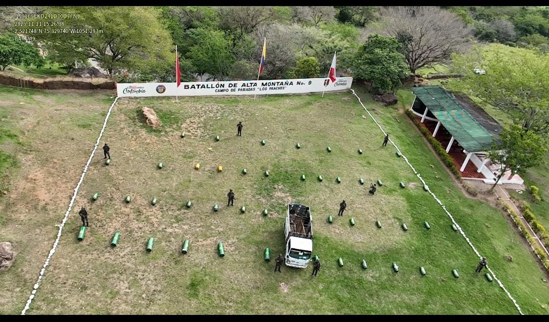 Ejército frustra grave plan terrorista en el Huila: recuperan 47 cilindros usados para explosivos