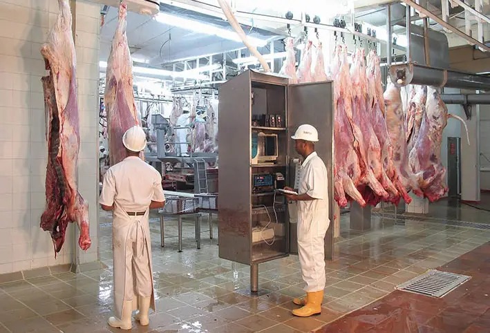 Fue levantado el bloqueo en la planta de sacrificio animal CEAGRODEX por parte de los comerciantes de Mercaneiva