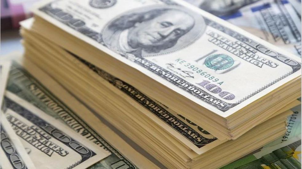 El susto de su vida; joven fue de fiesta y terminó con deuda de 50 mil millones de dólares