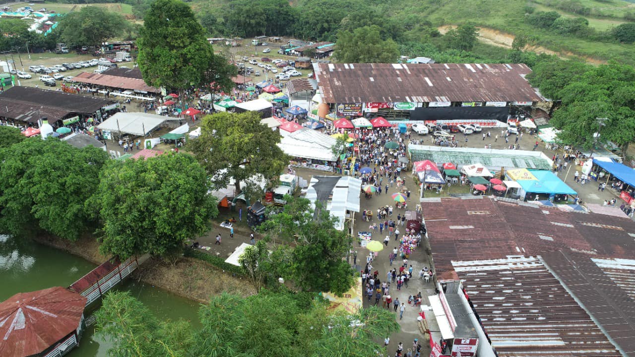 Más de 40 mil visitantes llegaron a la Feria.