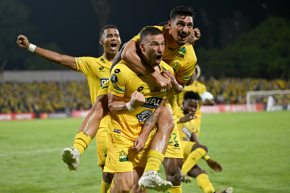 América de Cali y Atlético Bucaramanga protagonizaron emocionantes encuentros en la Sudamericana y la Libertadores, respectivamente