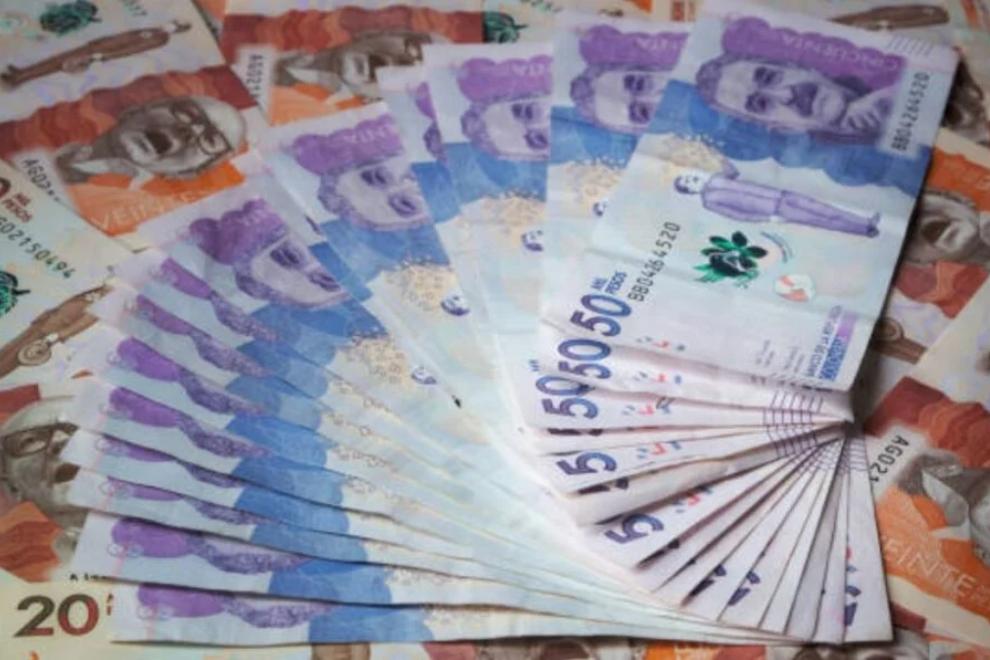 Petro reafirma salario mínimo de $2 millones y desata efecto en pensiones