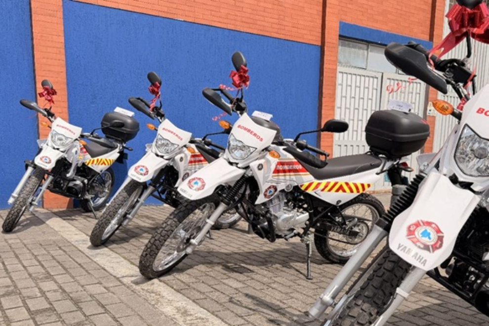 La Mesa recibe entrega de vehículos para fortalecer la atención de emergencias