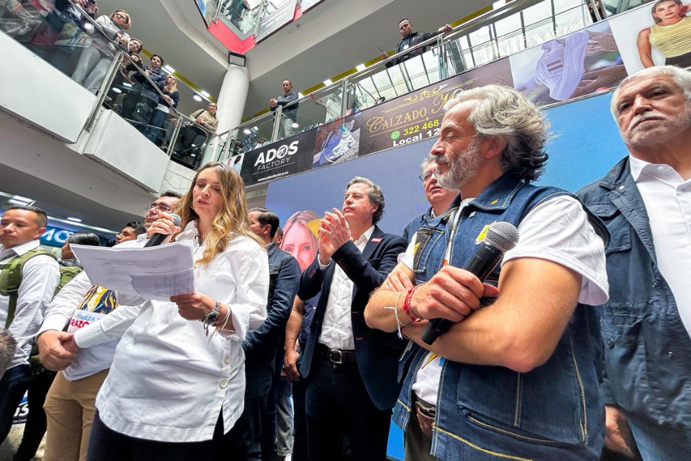 Paloma Valencia confirma a Juan Daniel Oviedo como su fórmula vicepresidencial