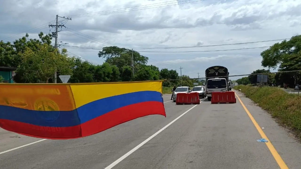 Hoy será definido la continuidad del bloqueo en la vía Neiva-Bogotá