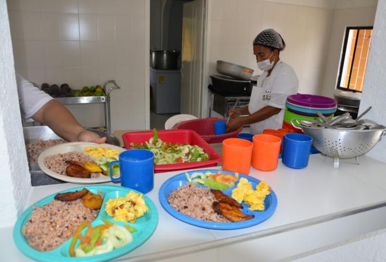 Rechazan la obstaculización del programa de alimentación escolar que se da en el Huila por las disidencias de las FARC
