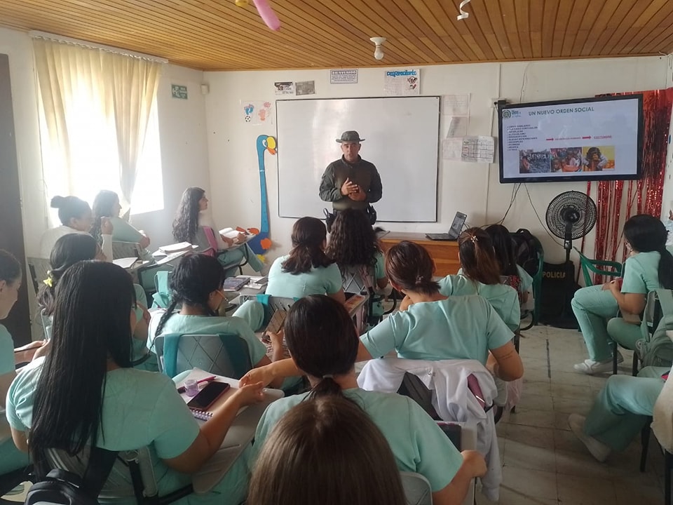 Policía Huila se toma los colegios en Pitalito