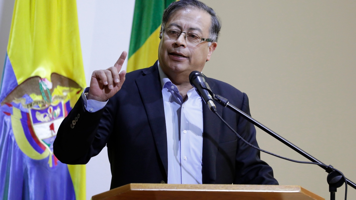 Gobierno Petro anuncia diálogos de paz con las  ex Farc