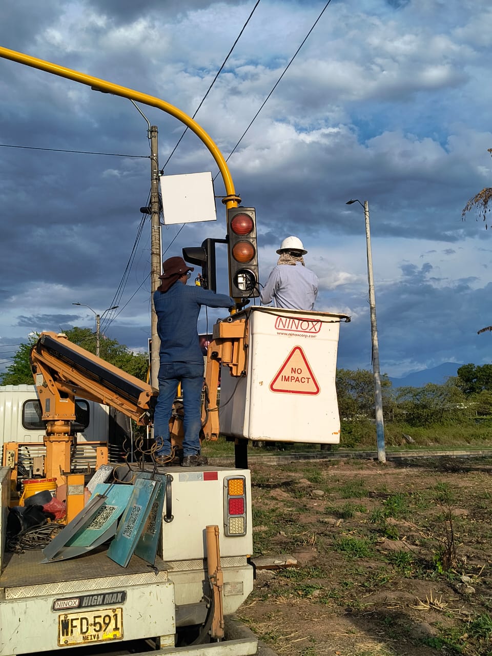 Más de 17 millones de pesos se han invertido en reparación de semáforos en Neiva