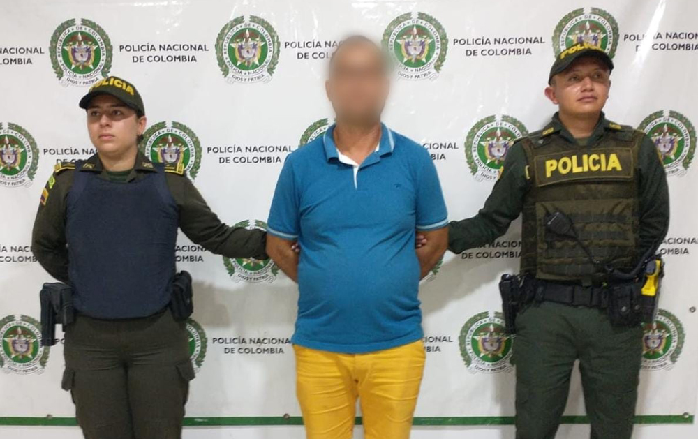 Un taxista es capturado por abuso a pasajera