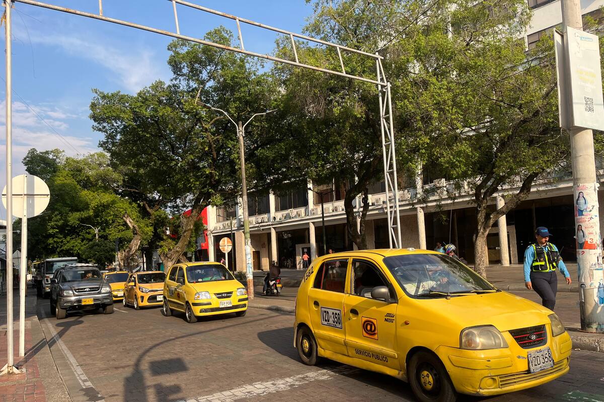 Abuso en cobros del servicio de taxi, a pesar de que aún no se ha aprobado la prima de junio