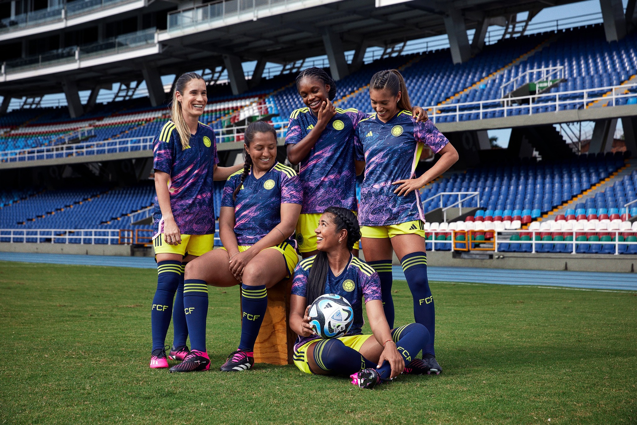 uniforme de la selección Colombia Femenina, inspirado en Caño Cristales