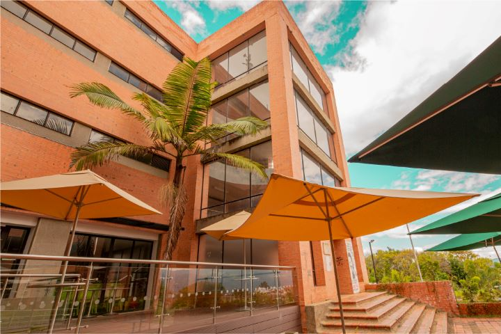 Escándalo en la Universidad de Cundinamarca por fallido contrato de consultoría