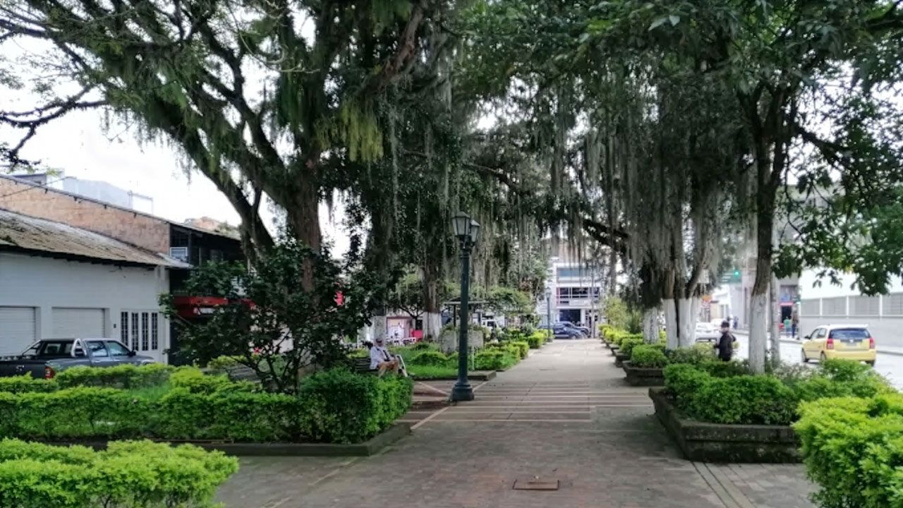 𝐂𝐫𝐞𝐜𝐞 𝐥𝐚 𝐩𝐨𝐥é𝐦𝐢𝐜𝐚 𝐩𝐨𝐫 𝐋𝐚 𝐕𝐚𝐥𝐯𝐚𝐧𝐞𝐫𝐚: 𝐩𝐢𝐝𝐞𝐧 𝐬𝐮𝐬𝐩𝐞𝐧𝐝𝐞𝐫 𝐨𝐛𝐫𝐚𝐬 𝐲 𝐞𝐥 𝐜𝐚𝐬𝐨 𝐥𝐥𝐞𝐠𝐚 𝐚𝐥 𝐌𝐢𝐧𝐢𝐬𝐭𝐞𝐫𝐢𝐨 𝐝𝐞 𝐥𝐚𝐬 𝐂𝐮𝐥𝐭𝐮𝐫𝐚𝐬