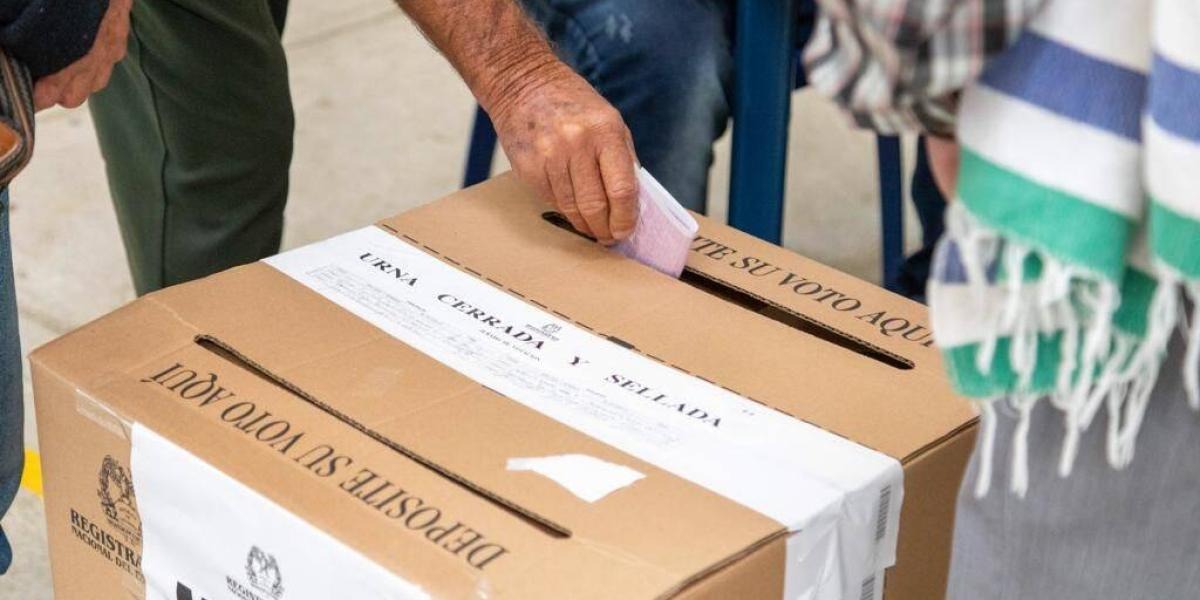 Sin contratiempo alguno, se eligieron las JAL.