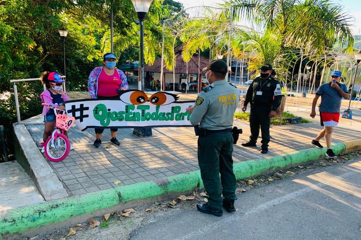 continúan las acciones de la campaña ‘aislarnos para no separarnos ‘de la Policía Caquetá