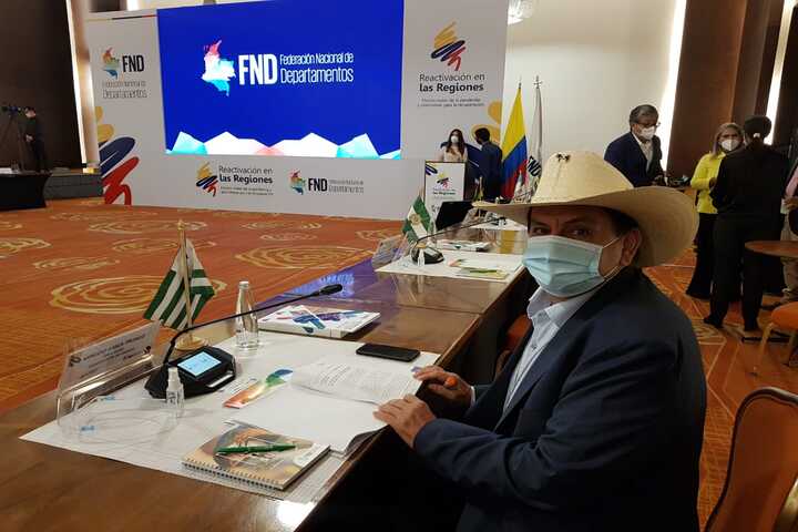 "No le quiten las regalías al Caquetá": gobernador Arnulfo Gasca en cumbre de gobernadores