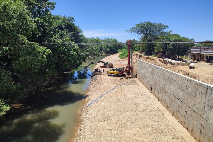 OBRA DE MITIGACIÓN A RIBERA DE LA QUEBRADA LA PERDIZ, BENEFICIARA HABITANTES DEL BARRIO EL GUAMAL DE FLORENCIA