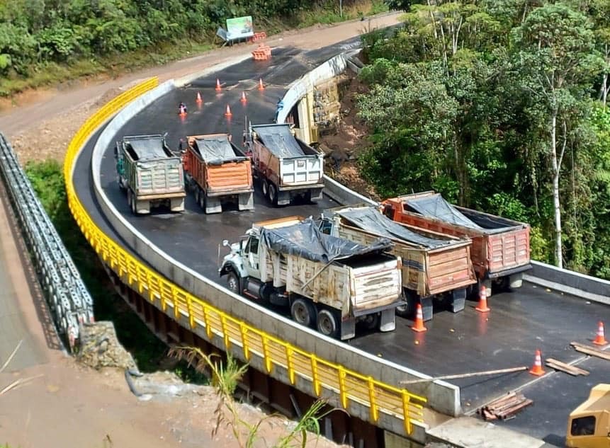 Se realizaron pruebas sobre puente entre Florencia- Suaza.