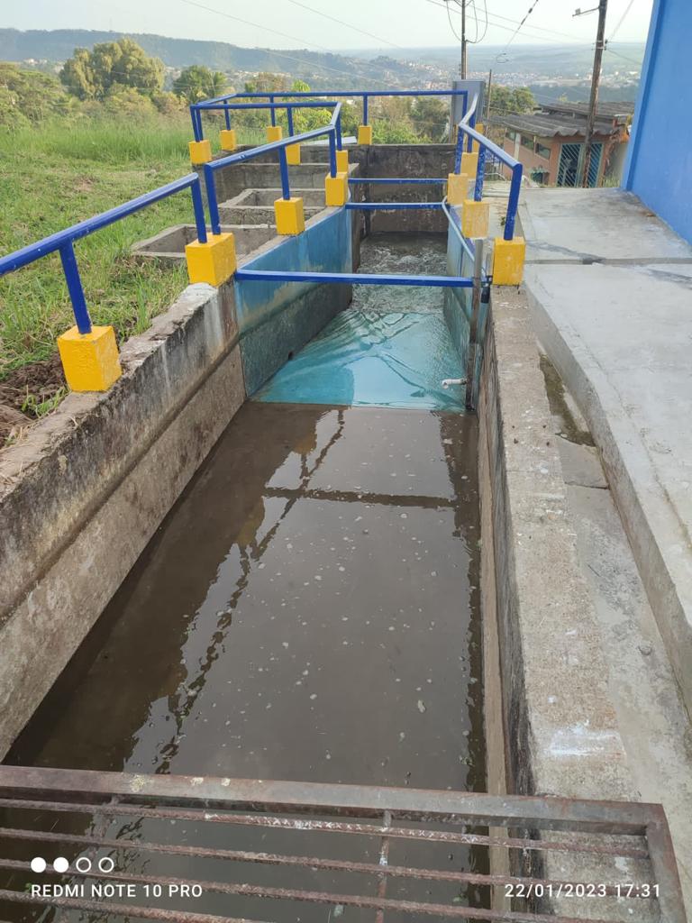 Florencia sigue sin agua.
