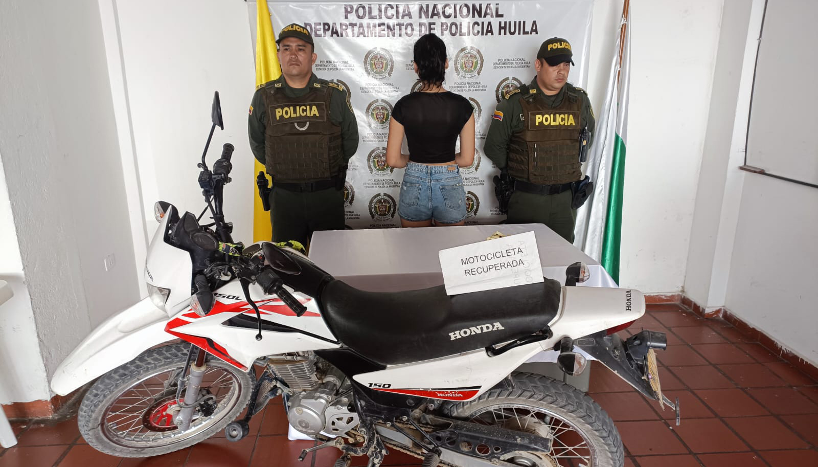 Menor de edad experta por hurtar motocicletas fue capturada en La Argentina, Huila