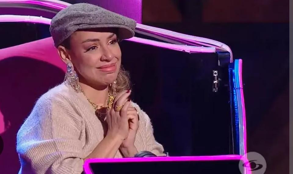 A Maía le dieron regalo que la puso a llorar en ‘La Descarga’: “Es maravilloso”