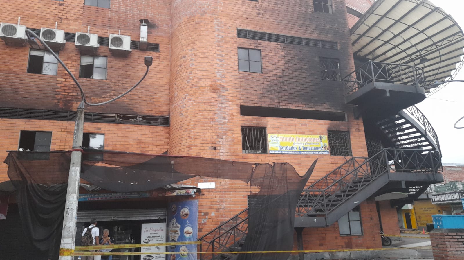 Incendio en centro comercial de Neiva