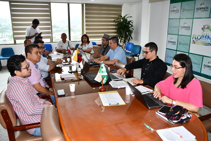 Alcaldía de Florencia instaló mesa de negociación sindical con sector educativo