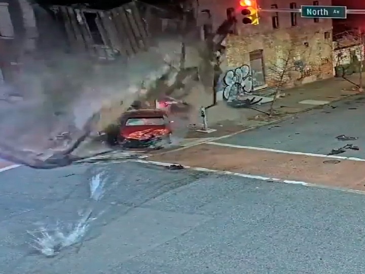 Impresionante accidente terminó derrumbe de edificio