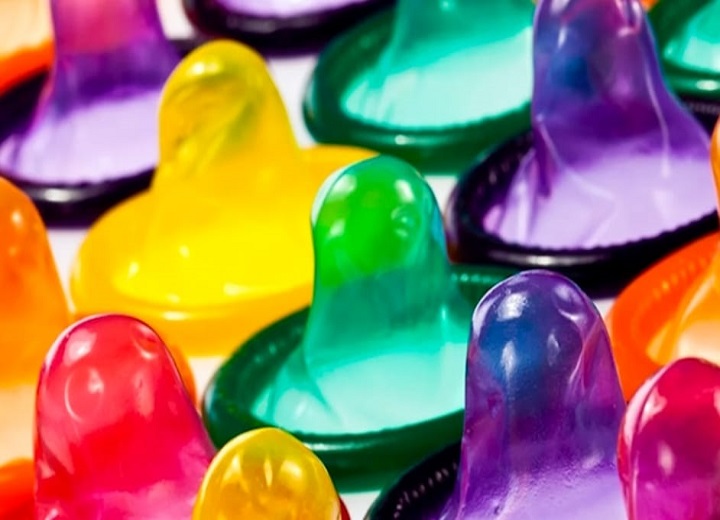 ¿En los colegios se necesita condones o más educación sexual?