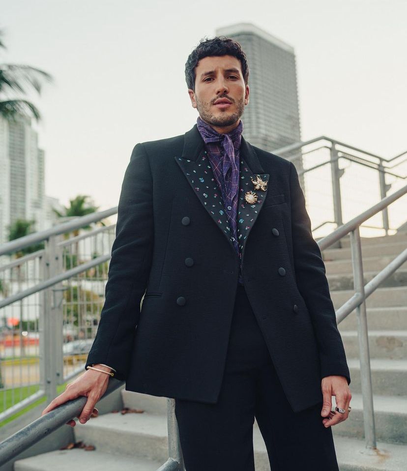 "Al estilo Rikarena" Sebastián Yatra le apuesta al merengue