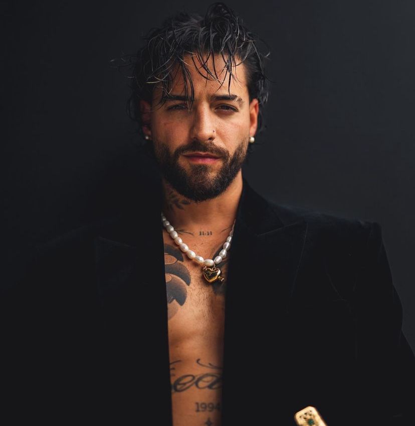 Maluma recibe premio gracias a su fundación  "El Arte de los Sueños"