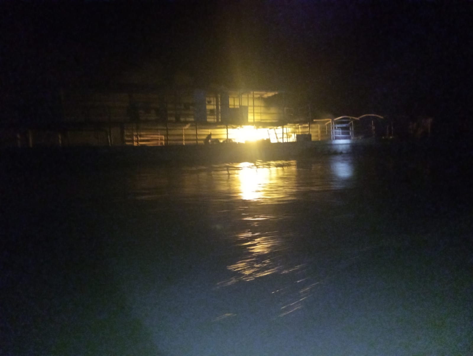 Se presentó conflagración de un Bote en Solita