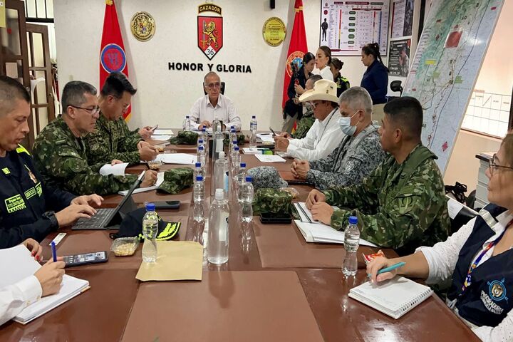 Consejo de seguridad extraordinario en san Vicente con presencia de Mindefensa