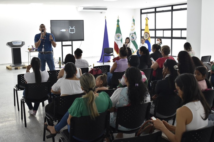 Foro sobre la dignificación de las mujeres en florencia
