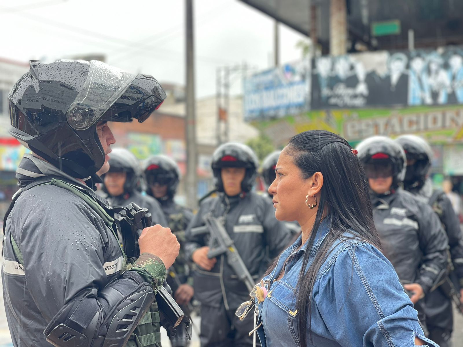 Gobernación entregó motocicletas al Ejercito