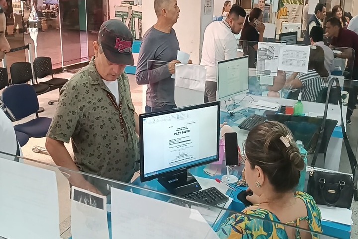 Buen comportamiento de los contribuyentes con sus impuestos en florencia
