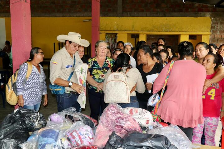 Por primera vez un gobernador visita remolinos del caguan