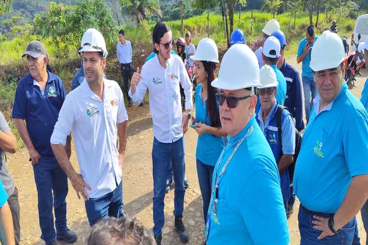 Comenzó construcción acueducto para el sector de paloquemao