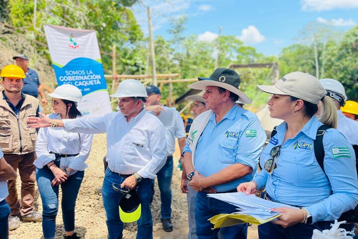 Gobernador inspecciono obra del puente sobre rio Lozada