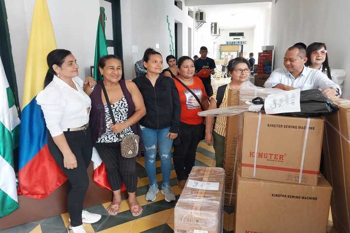 80 Mujeres de Florencia beneficiadas con proyectos por valor de 195 millones