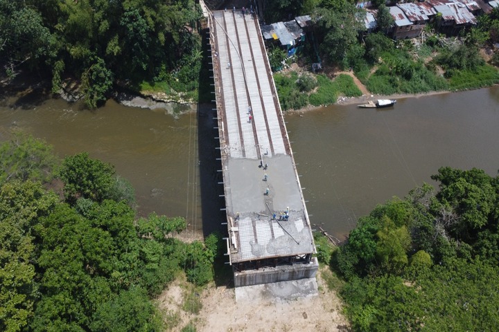 90% Avance de obra de puente López en florencia