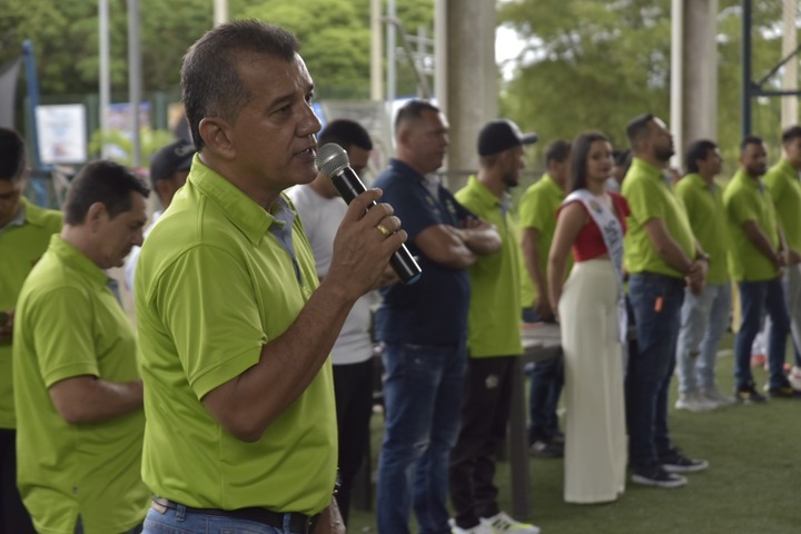 Alcandía de Florencia clausura programa escuelas de formación deportiva