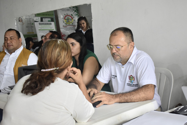 Alcaldía de Florencia llevo a cabo jornada móvil de atención