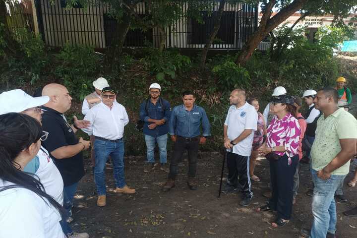 Acuerdo para garantizar la continuidad de la pavimentación en caliente en Florencia