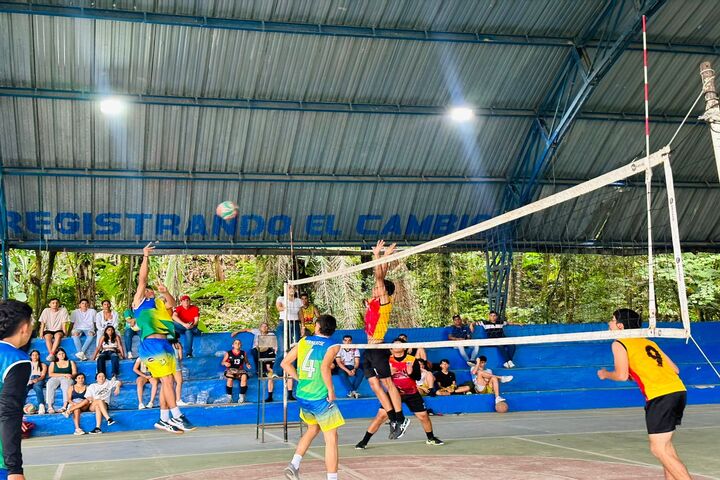 500 estudiantes participan en final de juegos intercolegiados