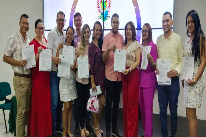 143 Nuevos docentes y directivos docentes se posesionaron en sus cargos en florencia