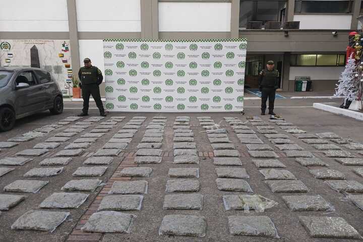 Dos hombres capturados con 2600 gramos de base de coca en Belén de los Andaquíes