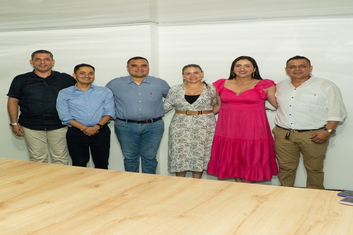 5 Nuevos funcionarios en el gobierno revive Caquetá